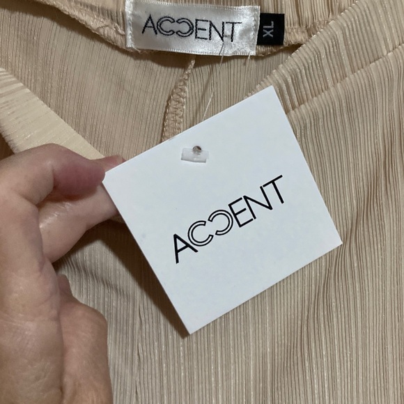 Chic Cream Wide Leg Women's Pants - Picture 2 of 9